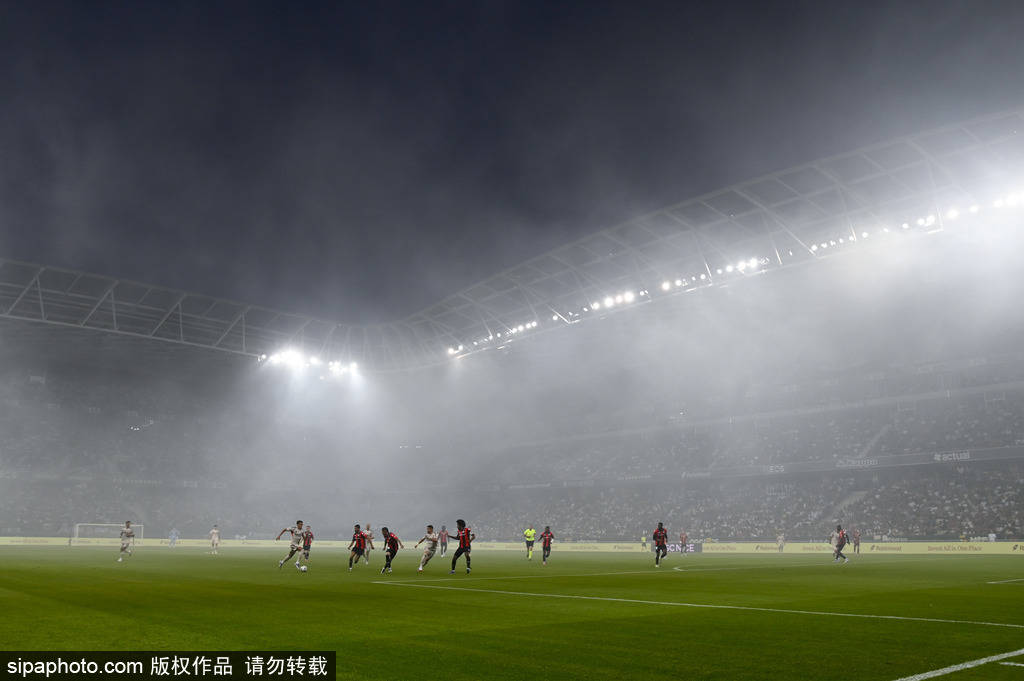 题拒绝参赛, 主教练不得, 他的处境