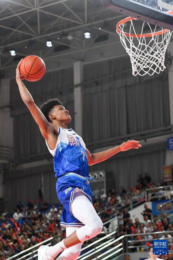 新华社记者, 胜山西汾酒