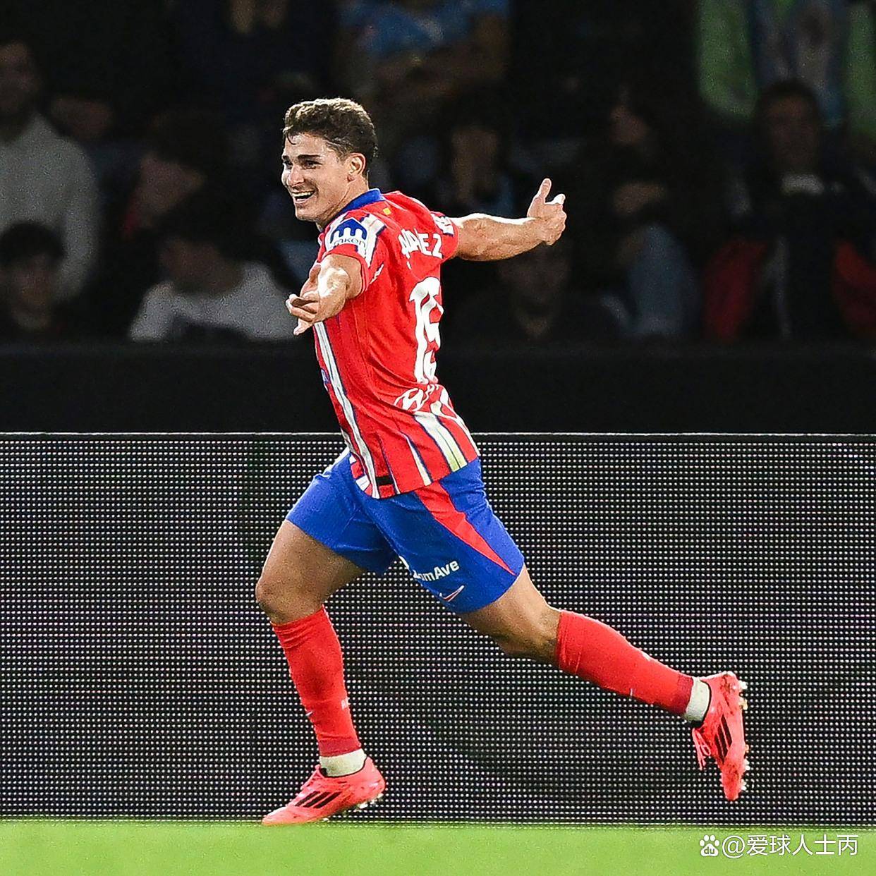 经在今年夏, 里竞技的阿